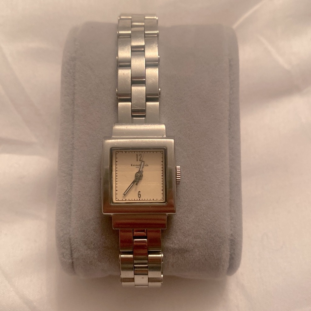 Kenneth Cole mini face watch silver link watch no scratches